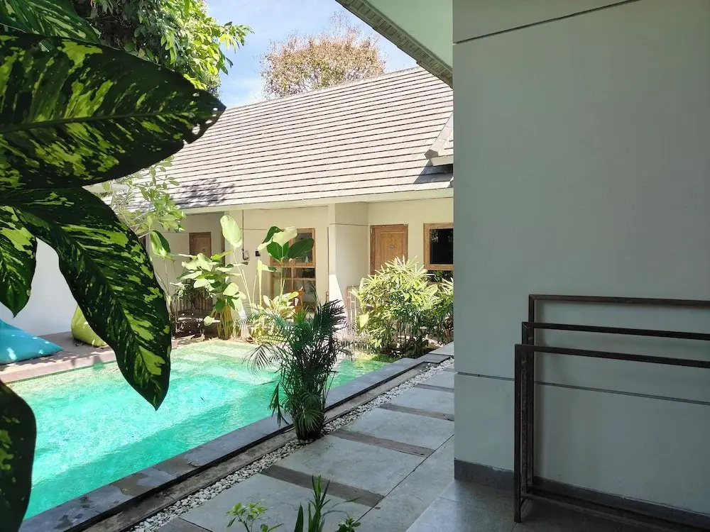 Manuver Surf and Stay Uluwatu Bali