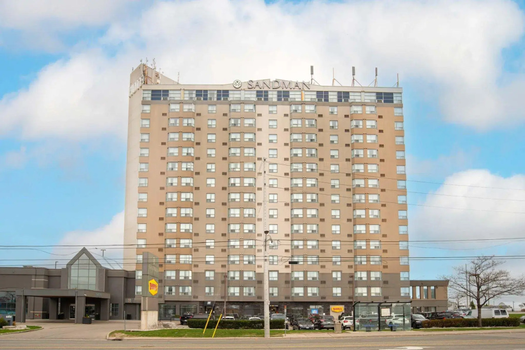Sandman Signature Mississauga Hotel - фото 36