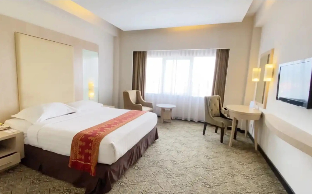 Deluxe Double room (full double bed)