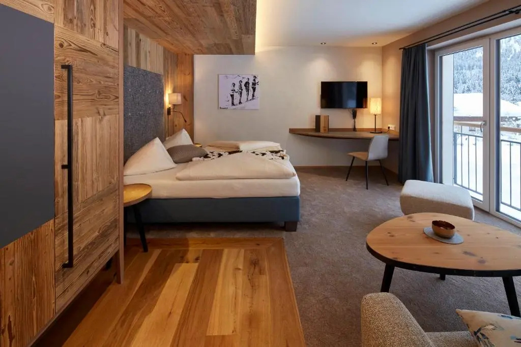 Standard Double room (full double bed)