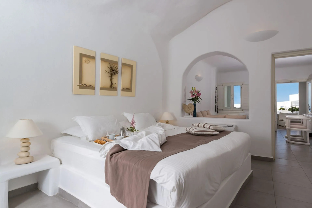 White Suite