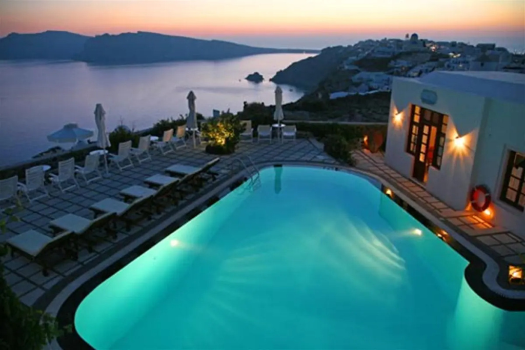 Nikos Villas, ,