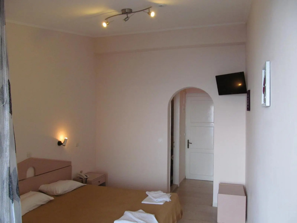 Standard Double room with sea view (full double bed)