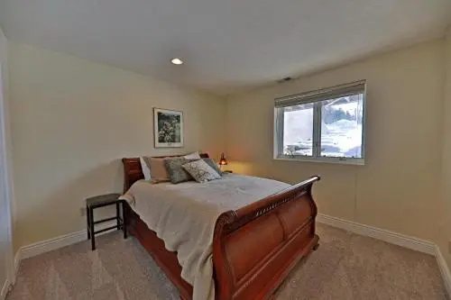 461 Balsh Home