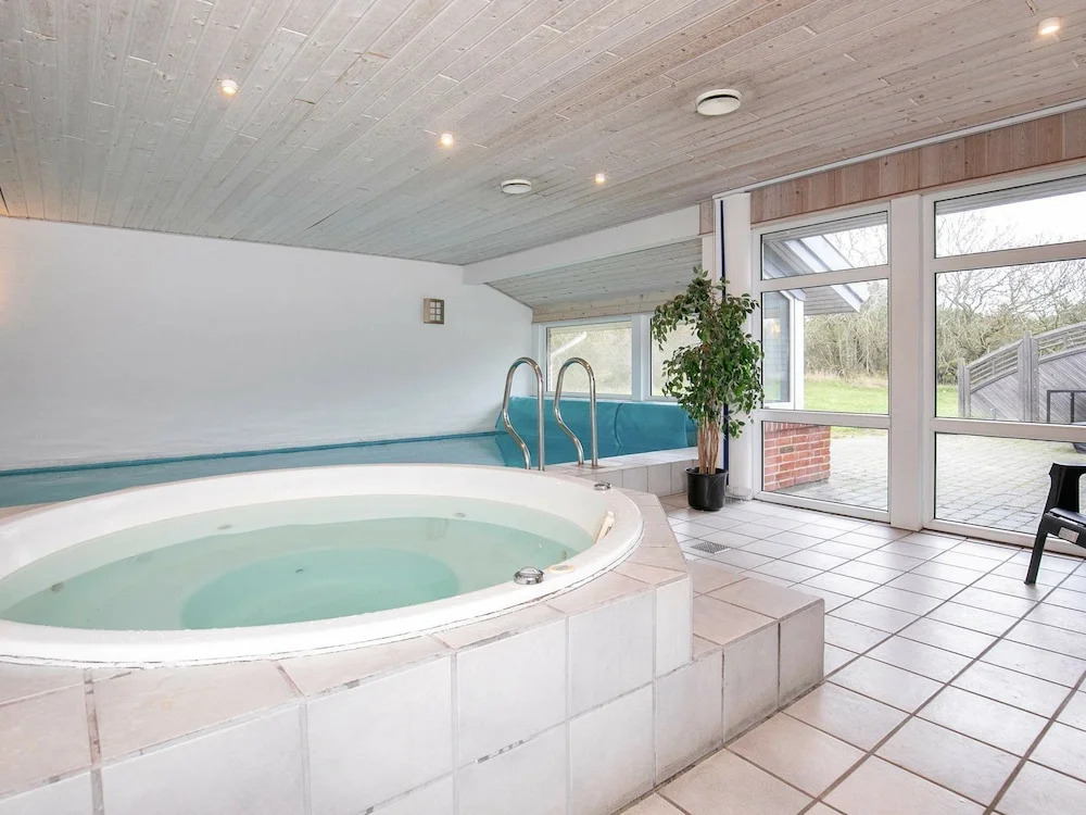 Lavish Holiday Home in Ringkøbing With Sauna - фото 9
