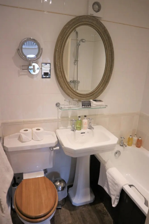The Broadway Hotel - Chambres