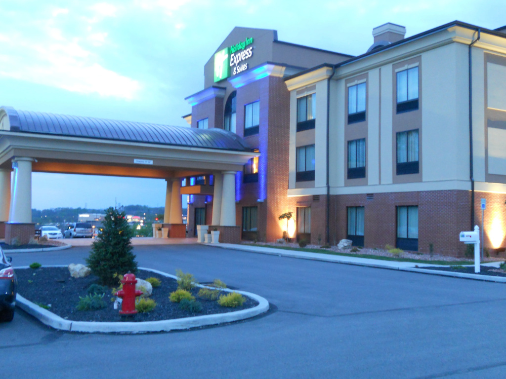 Holiday Inn Express & Suites Greensburg by IHG