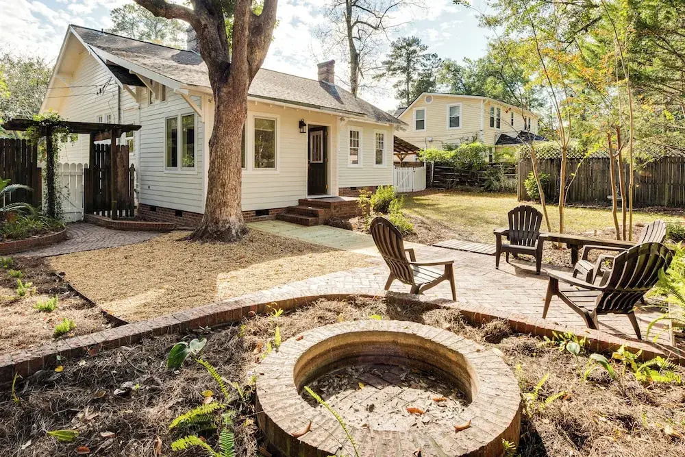 2 Blocks to Archbold Medical Center! Airy Retreat