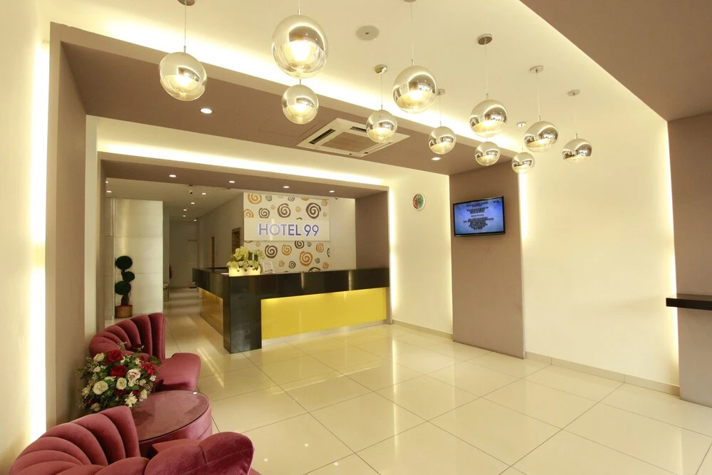Lobby & Reception