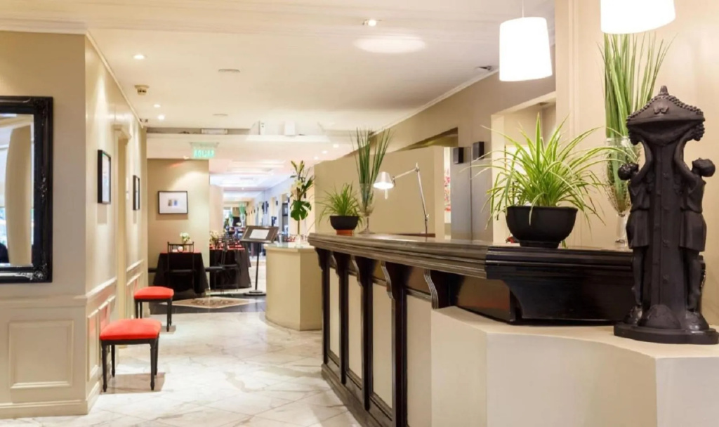 Hotel photo 1
