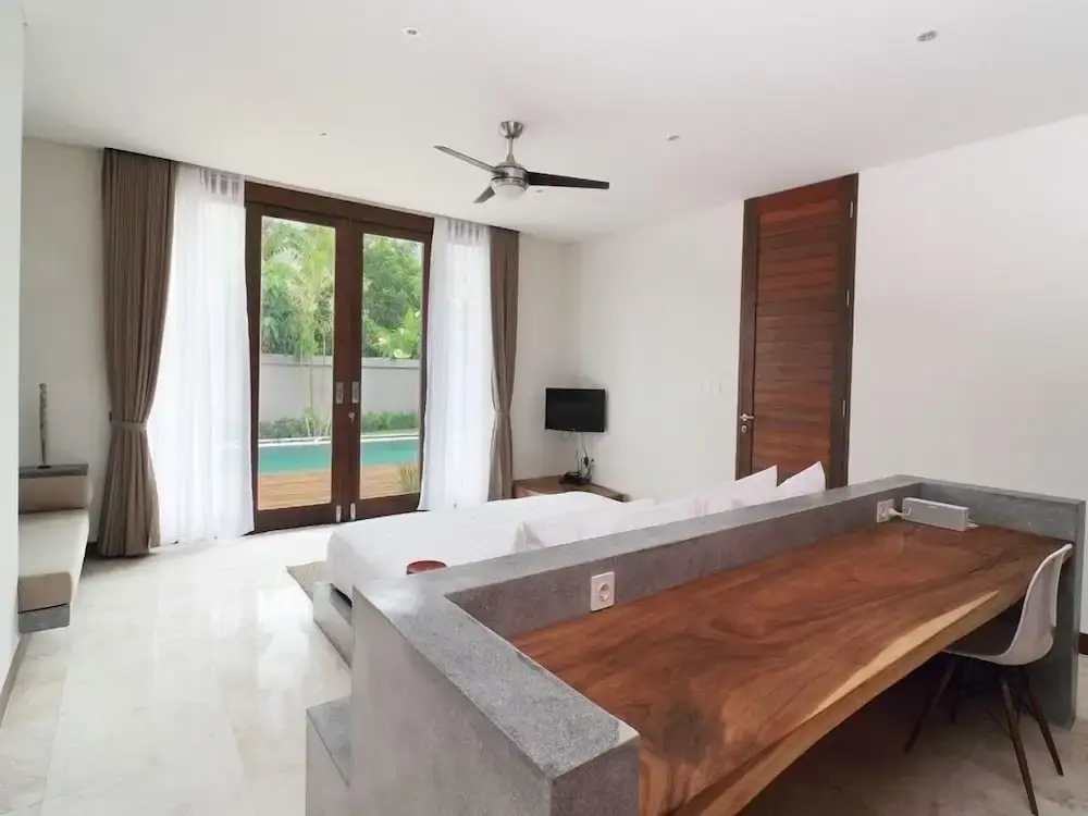 2 Bedrooms Villa with pool view