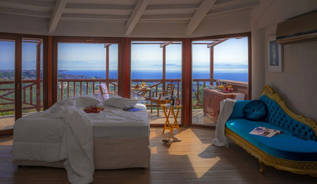 Balcony & Terrace