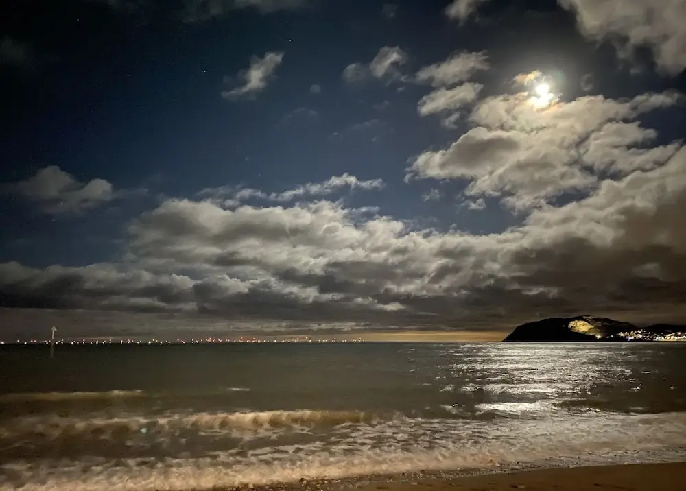 Beach & Waterfront