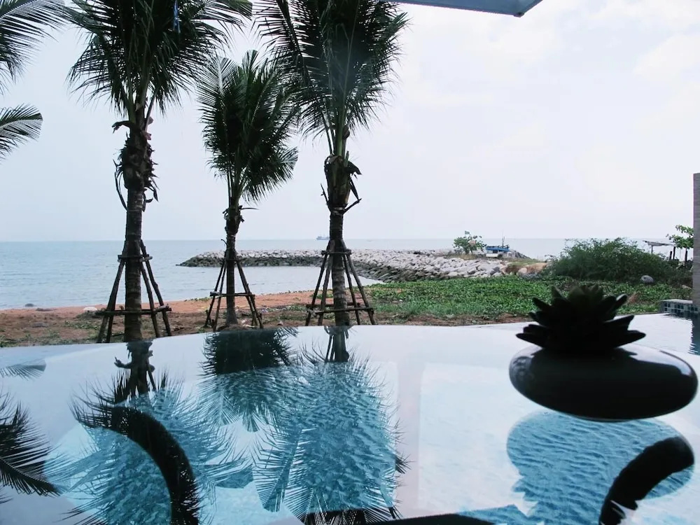 Beach & Waterfront
