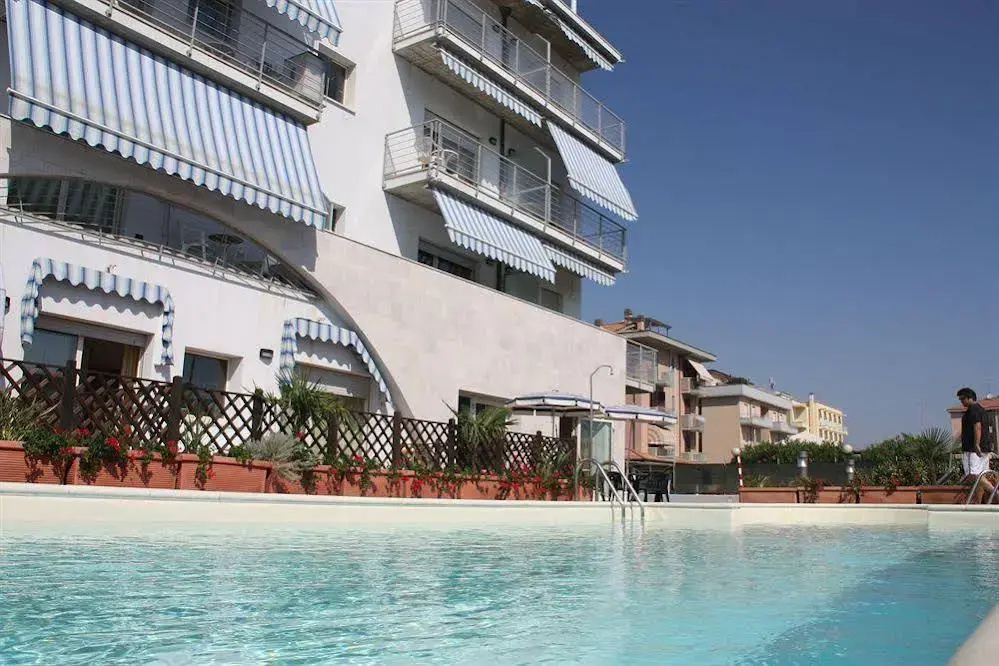 Hotel photo 16