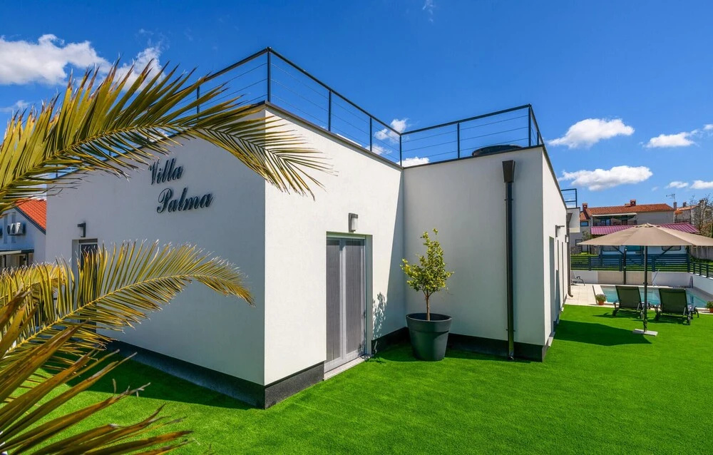 Amazing Home in Peroj With Wifi and 3 Bedrooms