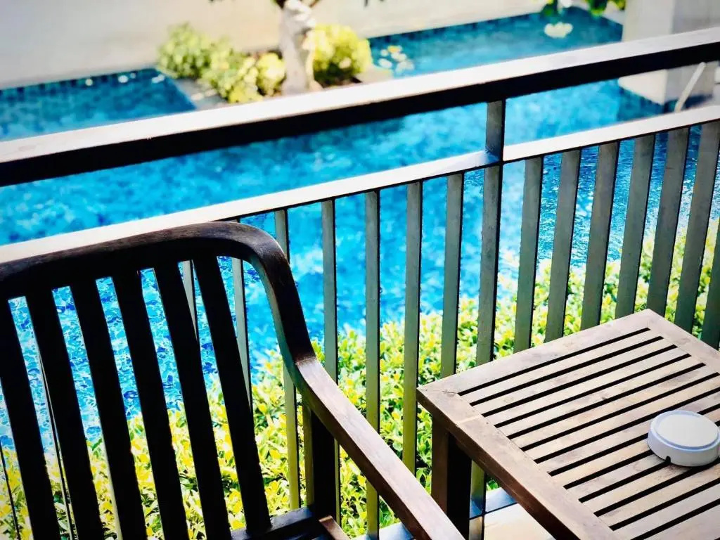 Standard Double room with pool view (full double bed)