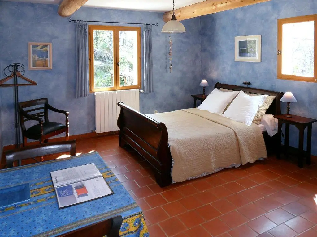 Standard Double room with garden view (full double bed)