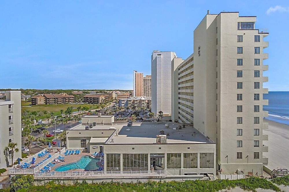 Sands Beach Club Ph1114