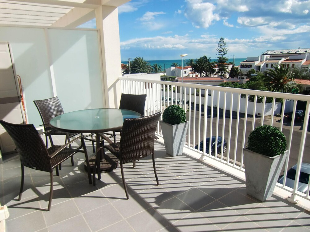 Apartment With 2 Bedrooms in Vinaros, With Wonderful sea View, Pool Access and Furnished Terrace - 100 m From the Beach