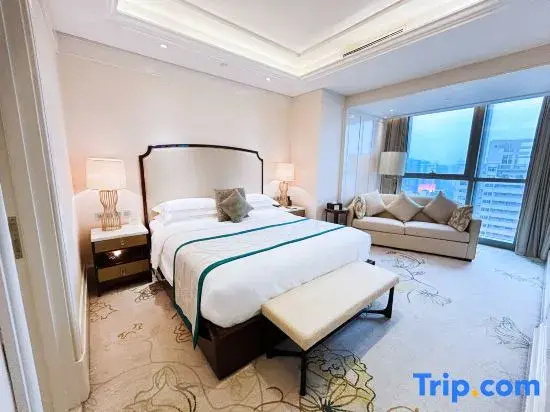 Executive Double Suite full double bed