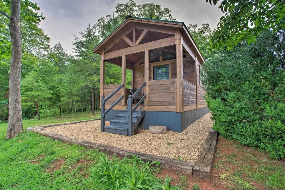 Hike, Sip & Unwind! Mill Spring Cabin Near Winery