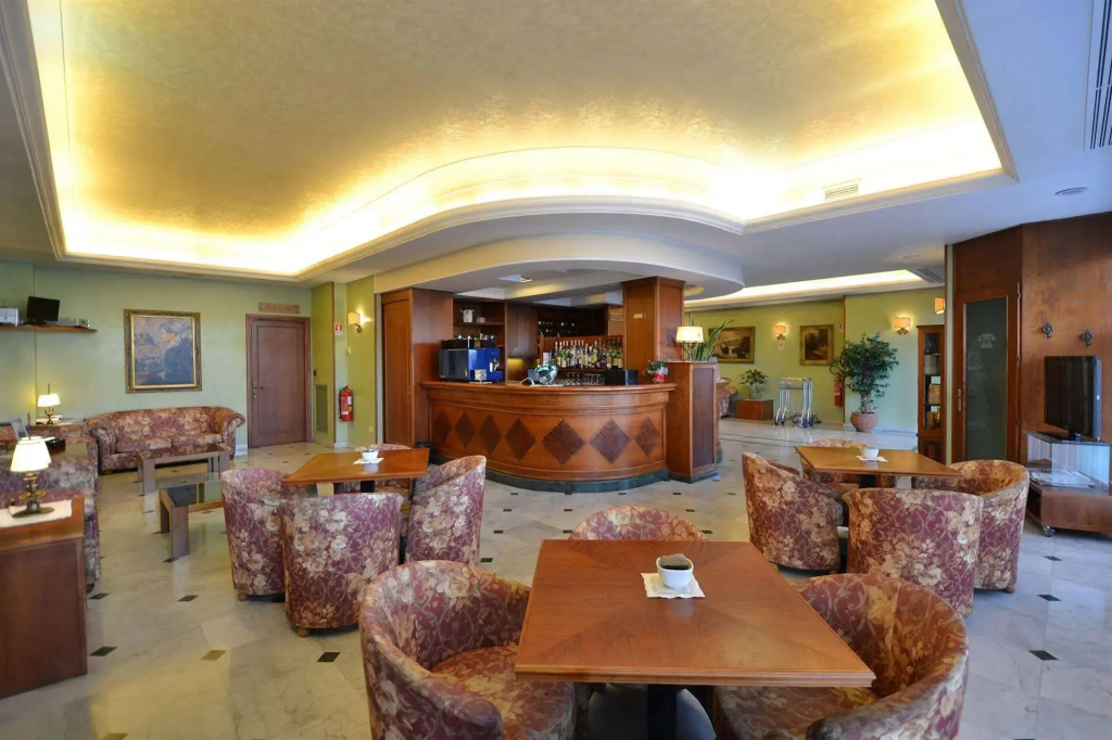 Hotel photo 11