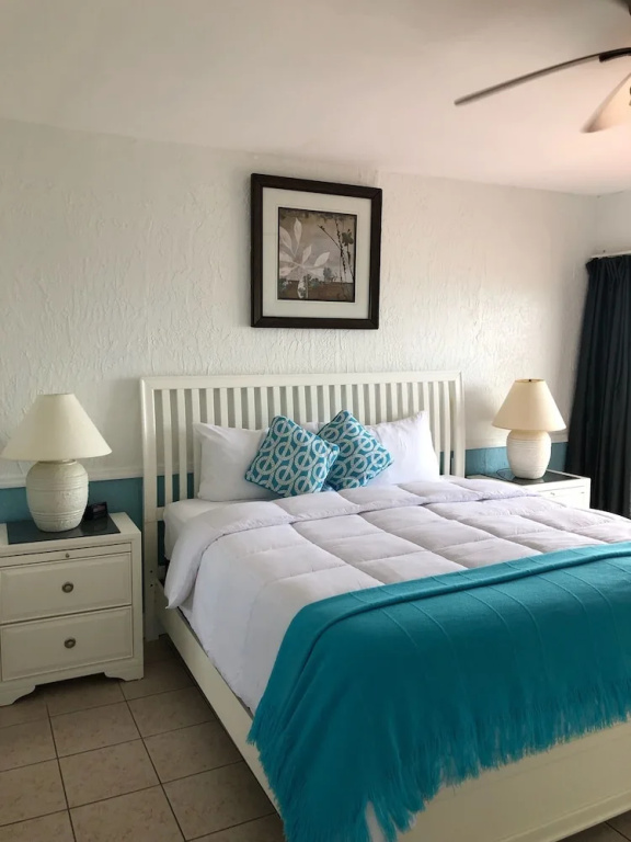 Double Suite (full double bed)