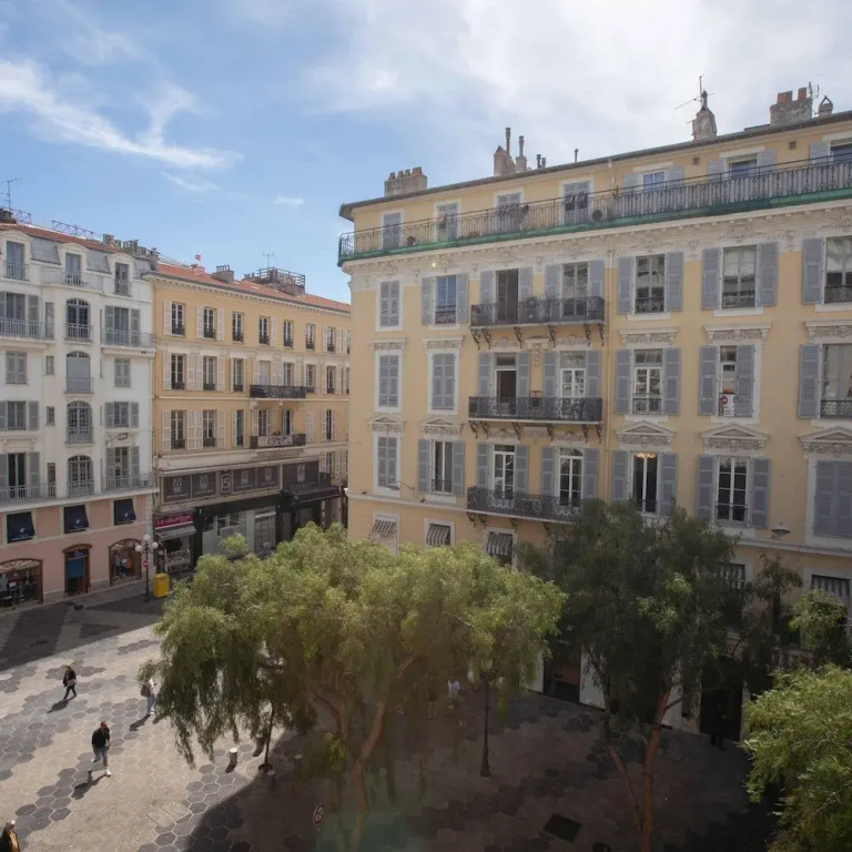 Voir la photo 1 — Le Magenta in Nice With 1 Bedrooms and 1 Bathrooms