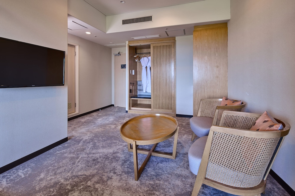 Double Family Suite (full double bed)