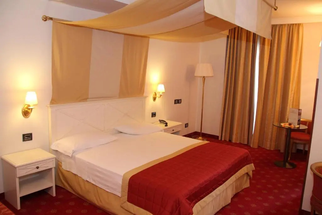 Palace Savuto - Chambres