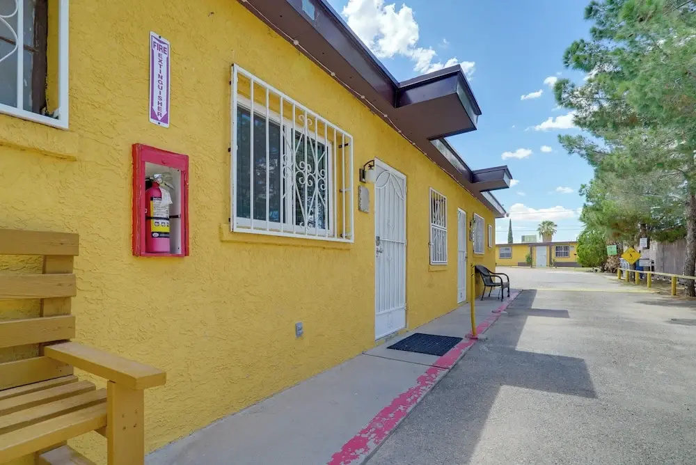 Pet-friendly El Paso Apt by Hospital & Zoo