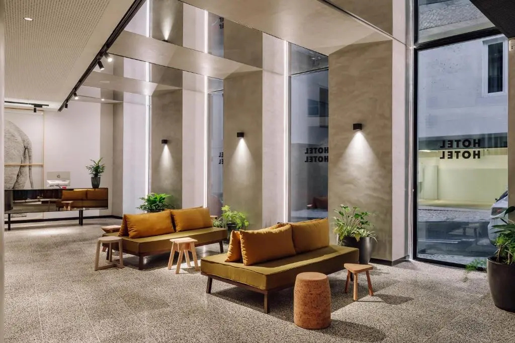 Lobby & Reception