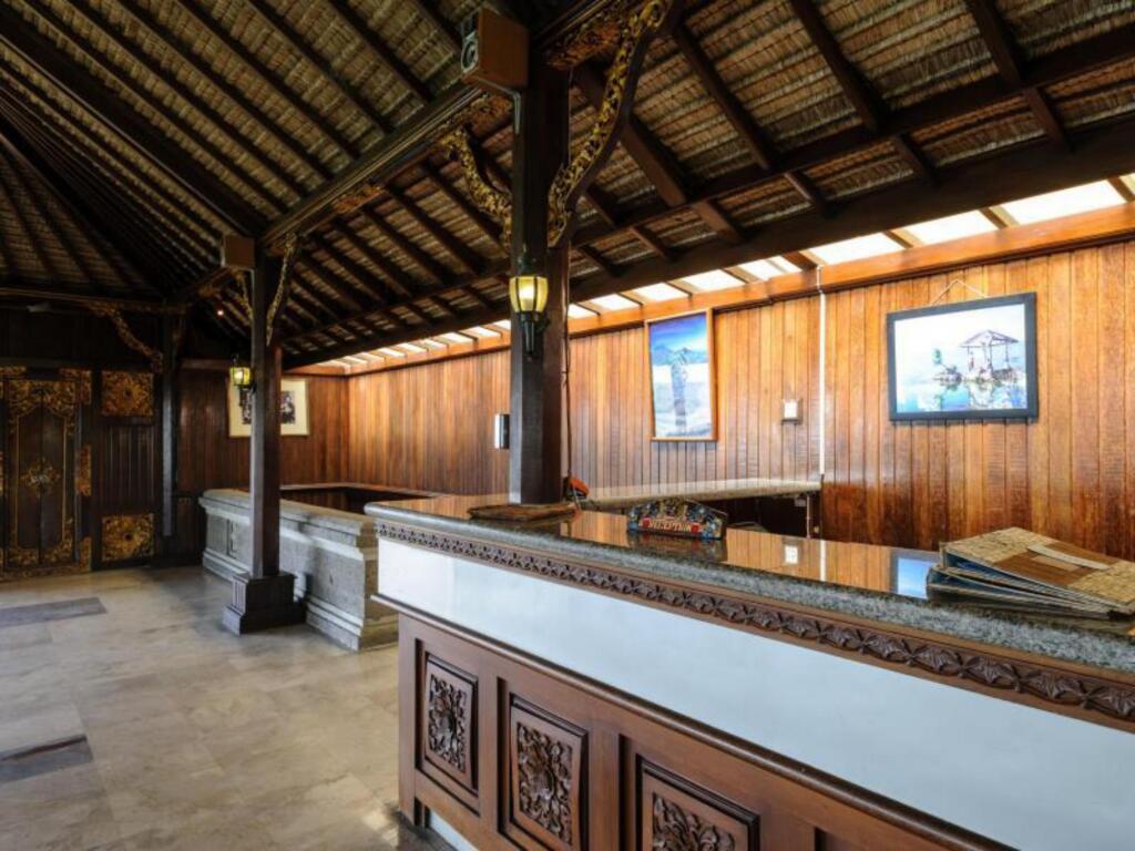 Lakeview Hotel & Restaurant