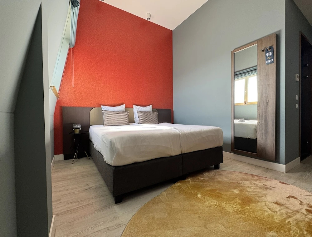 Classic Double room (full double bed)