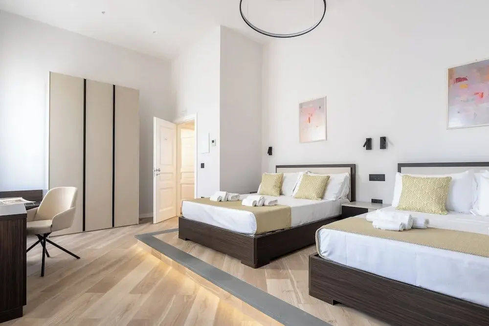 Deluxe Double room with balcony (full double bed)