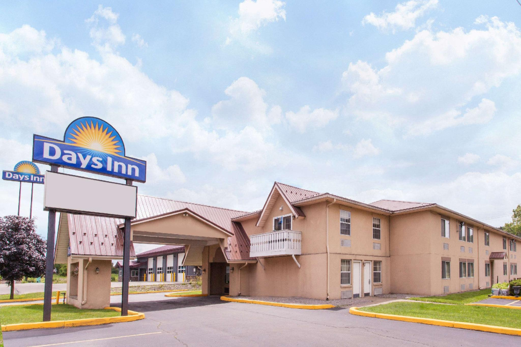 Motel 6 McGraw, NY - Cortland