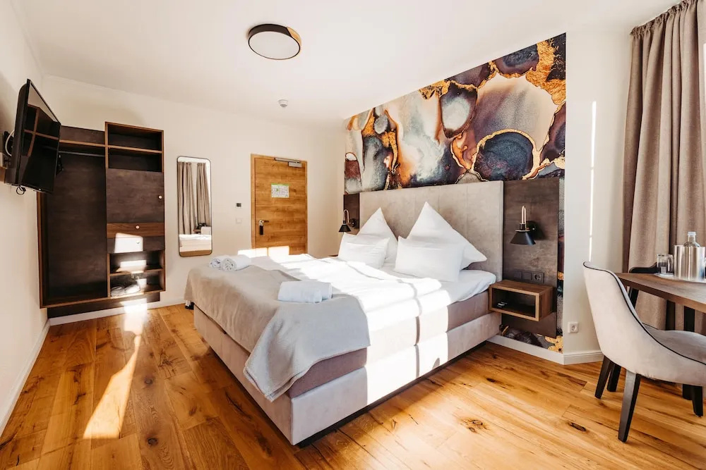 Deluxe Double room full double bed
