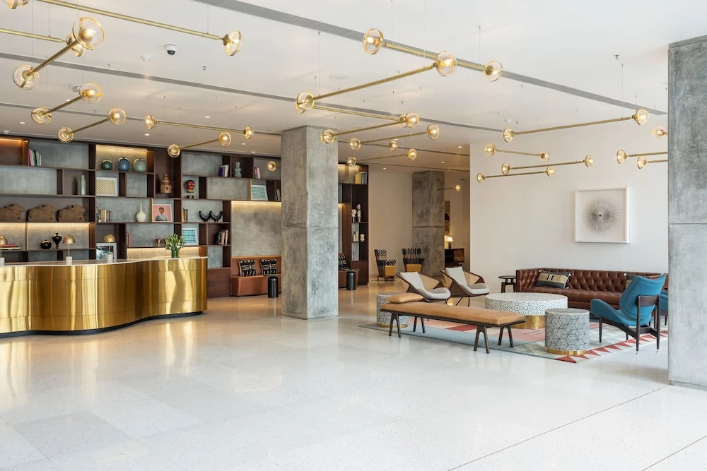 Lobby & Reception