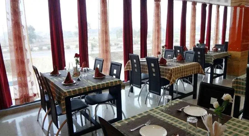 Hotel Vaishnavi Heights - Général