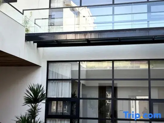 Limu Elegant House · Life Light Luxury Design Resort Guesthouse (Gejiu Shadian Grand Mosque Branch)