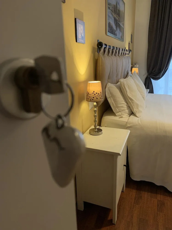 Superior Double room with balcony and with city view (full double bed)