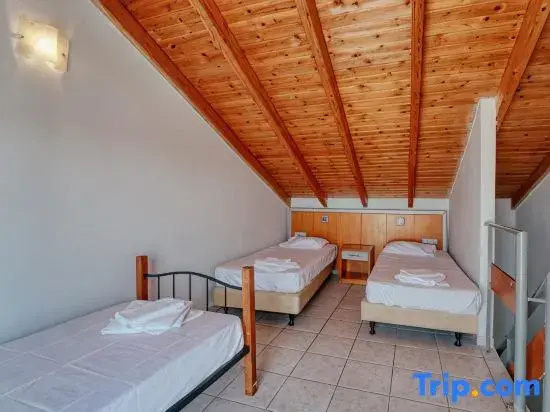 Standard Quadruple room with balcony