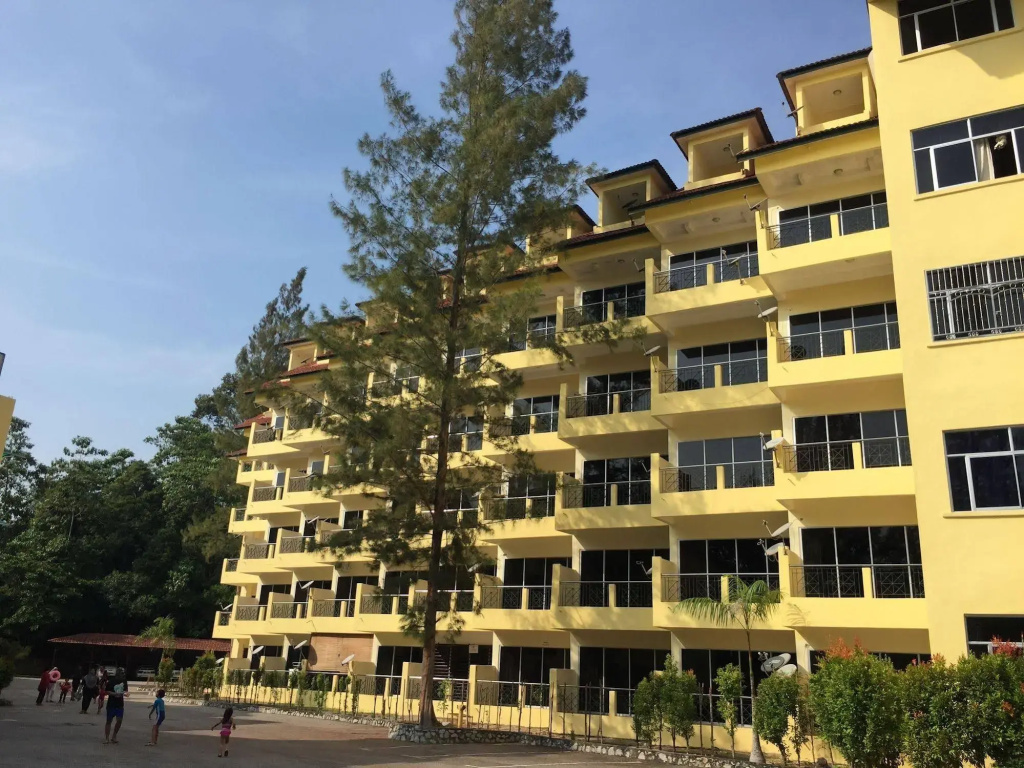 Teluk Batik Holiday Apartment