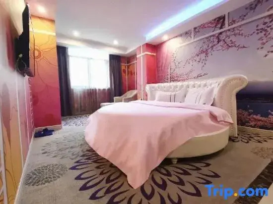 Номер Luxury в Ai Qin Hai Hotel Chain