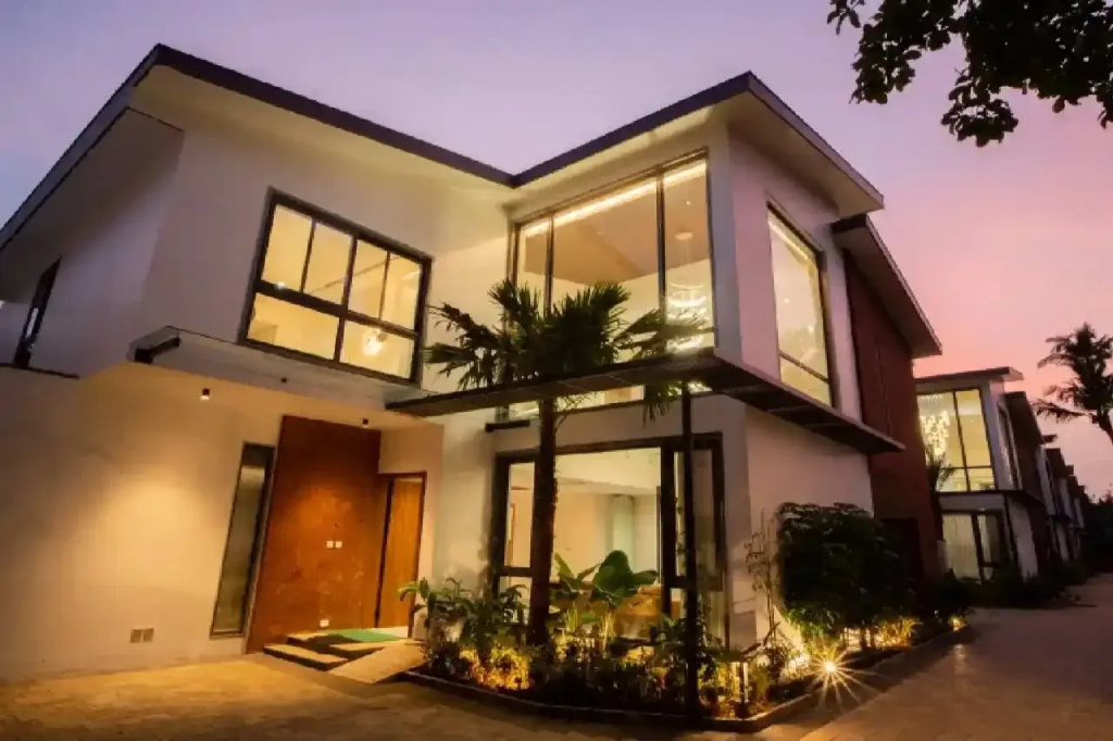 ELIVAAS Cloud 7 | 4 BHK Villa with Pvt Pool