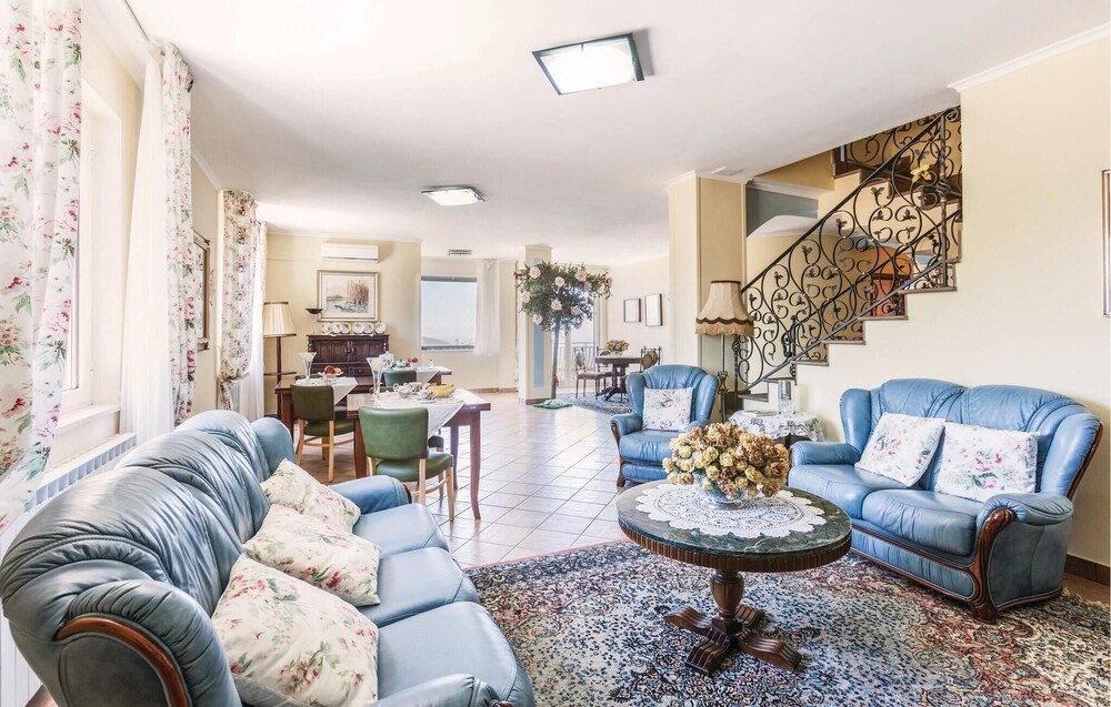 Beautiful Home in Agropoli SA With Wifi and 4 Bedrooms