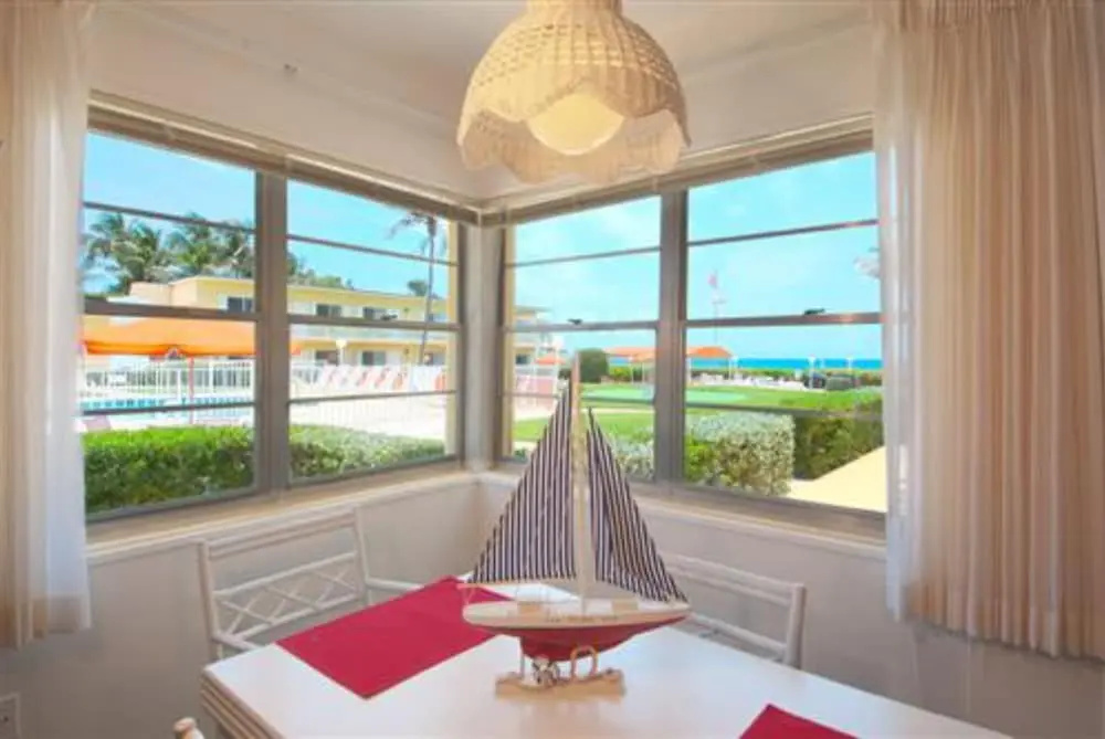 2 Bedrooms Suite with ocean view