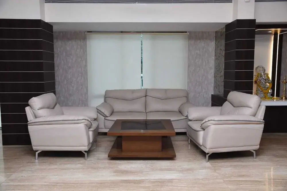 Lobby & Reception