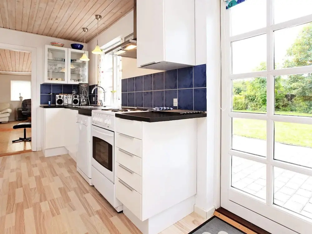 6 Person Holiday Home in Store Fuglede - фото 5